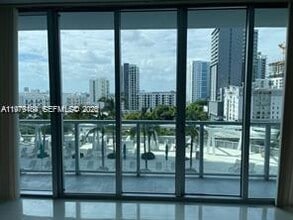 Building Photo - 1111 SW 1st Ave