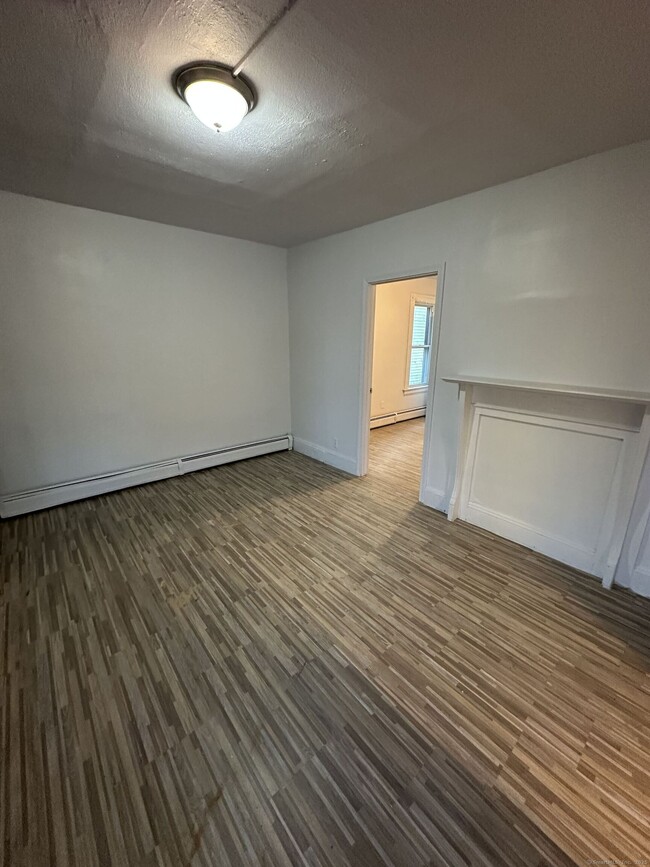 Building Photo - 1036 Maplewood Ave