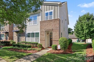 Building Photo - 3835 Willow Green Pl