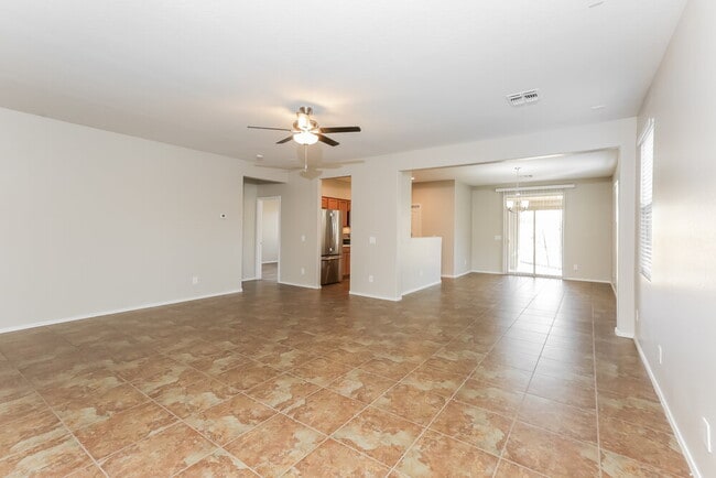 Foto del edificio - 7342 W St Charles Ave