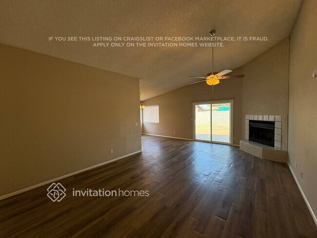 Foto del edificio - 7526 W Desert Cove Ave