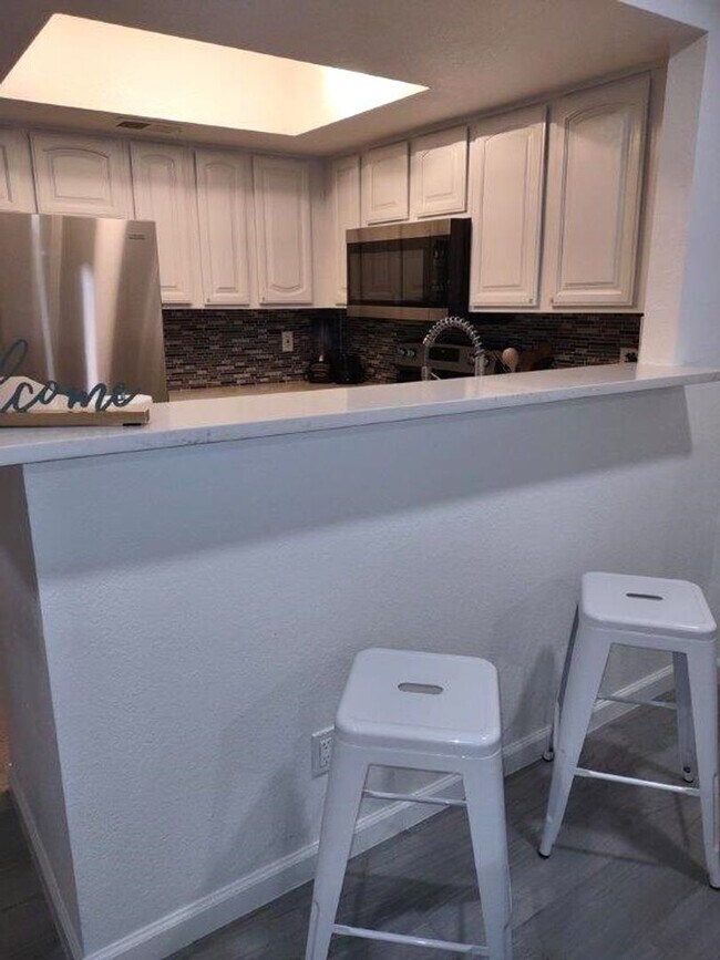 Building Photo - 3601 W Tierra Buena Ln