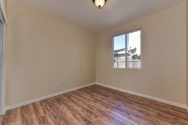 Foto del edificio - 4141 Monte Verde Dr