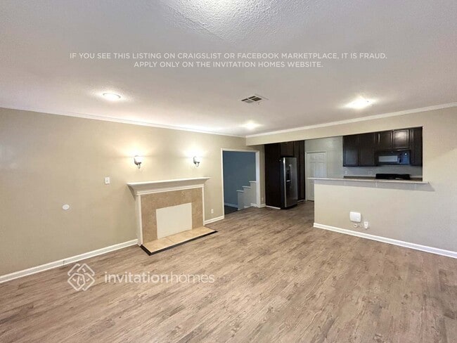 Foto del edificio - 8159 Beeman Ave