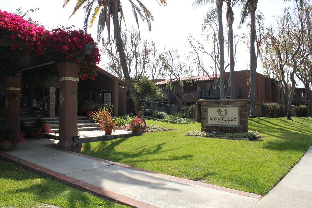 Monterey Villa Apartments - 1345 Cabrillo Park Dr