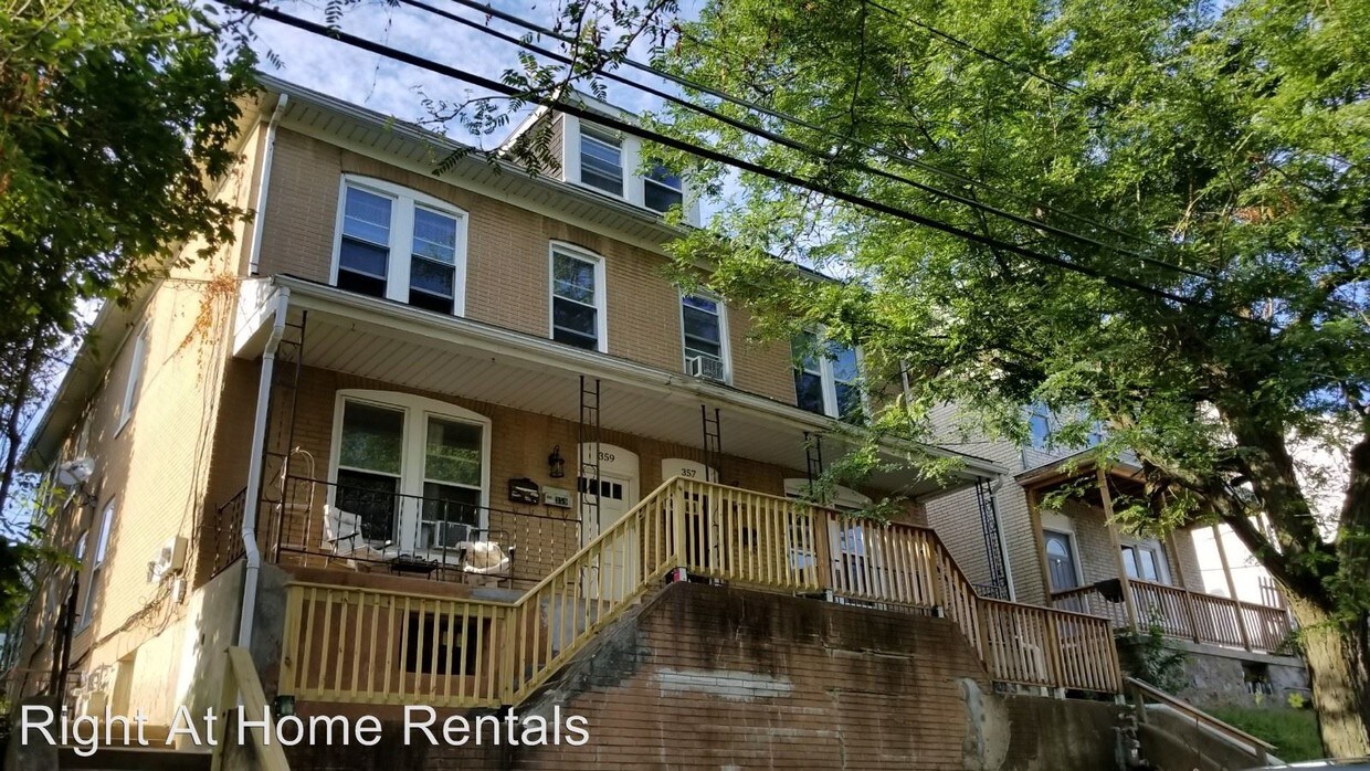 359 W Nesquehoning St, Easton, PA 18042 Room for Rent in Easton, PA