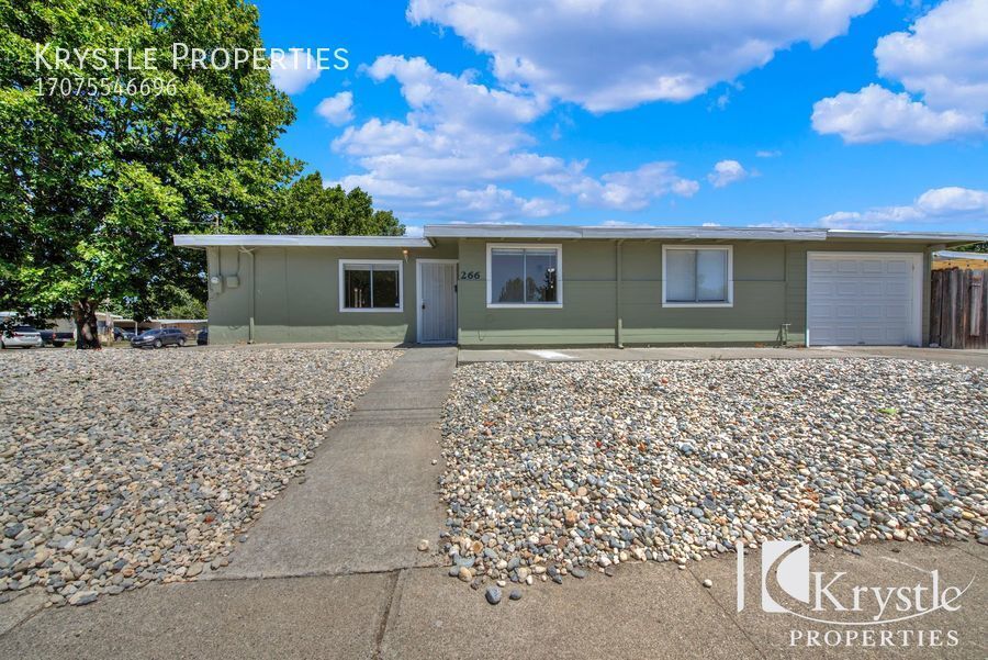 Primary Photo - Duplex in American Canyon