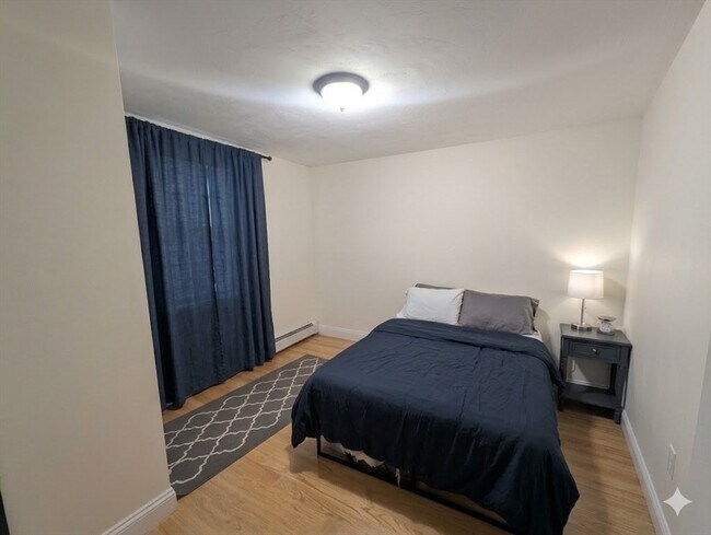 Foto del edificio - 1054 Cambridge St