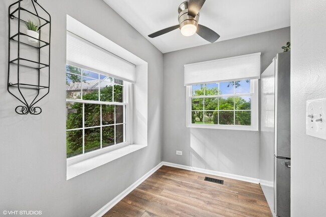 Foto del edificio - 627 Ascot Ln