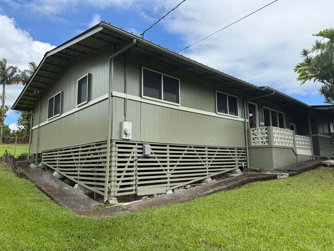 Foto del edificio - 3BD/2BA with extra living space new Kitche...