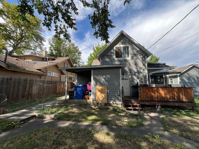 Building Photo - Great Duplex Unit Near Downtown Loveland