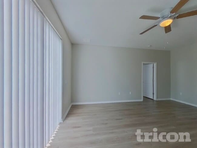 Foto del edificio - 5530 Sycamore Canyon Dr