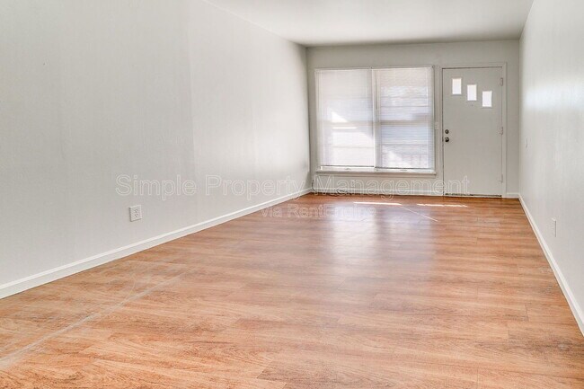 Foto del edificio - 1307 NW 81st St