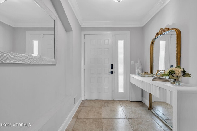 Building Photo - 165 Riddle Ave