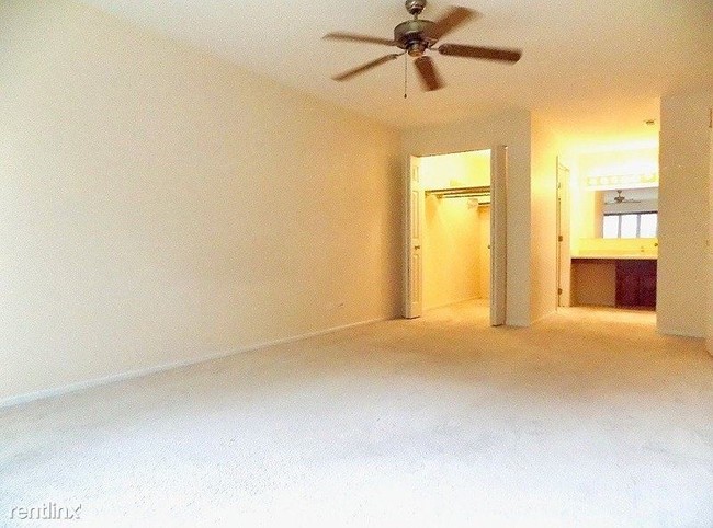 Building Photo - 2 br, 2 bath Condo - 901 Hinman Avenue 2C
