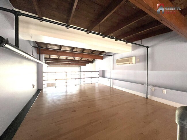 Foto del edificio - 3059 N Weil St