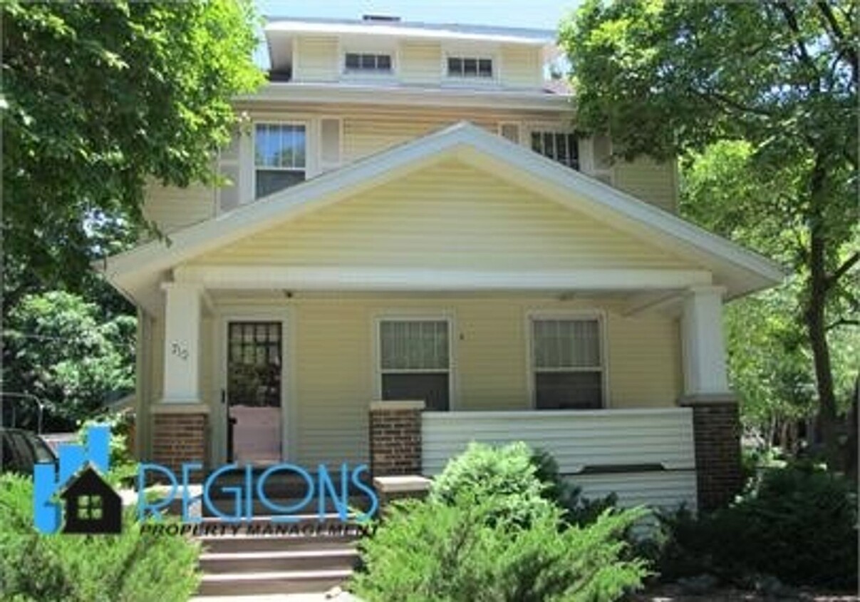 Foto principal - Beautiful 3BR 2 bath house in Normal. Corn...