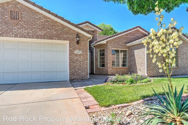 Foto del edificio - 3 br, 2 bath House - 1692 E 2370 S