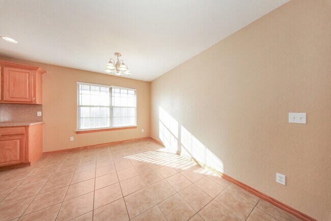 Foto del edificio - 2648 Grey Stone