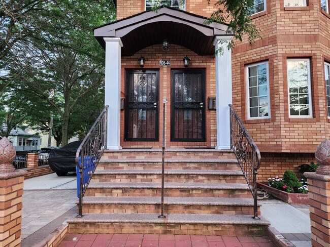 Building Photo - 176-44 130th Ave