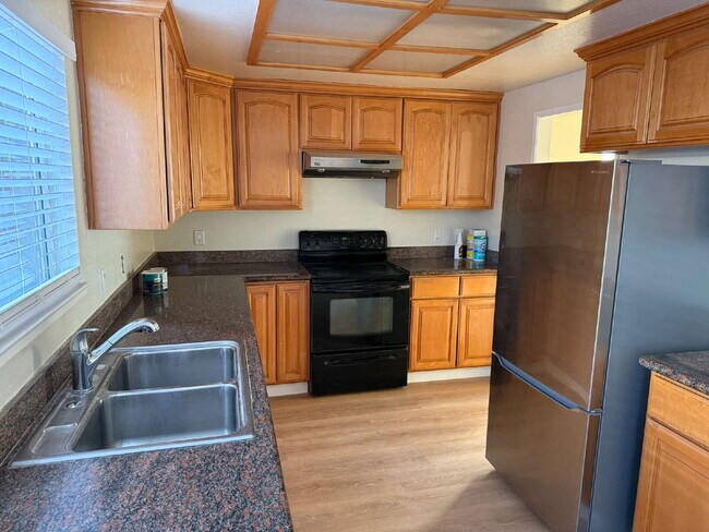 Foto del edificio - Spacious Blossom Valley Home