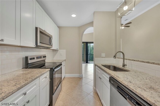 Building Photo - 27035 Serrano Way