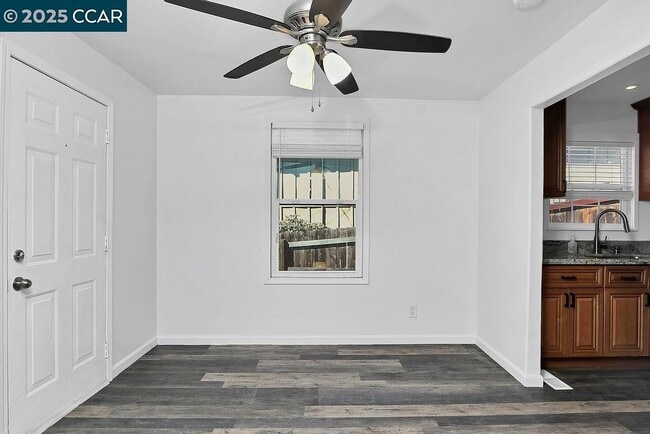 Foto del edificio - 2381 Monterey Ave