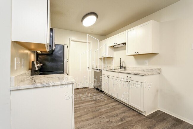 Foto del edificio - 2240 Sunderland Rd