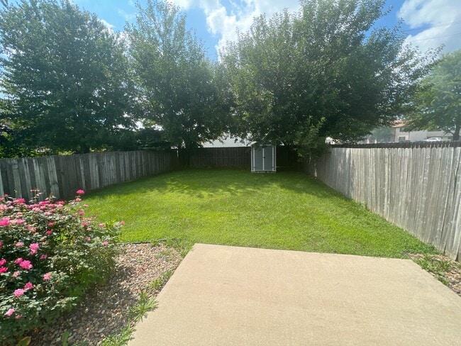 Building Photo - 6327 Brent Dr