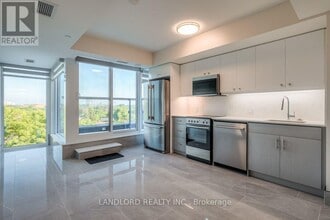 Building Photo - 2 Manderley Dr