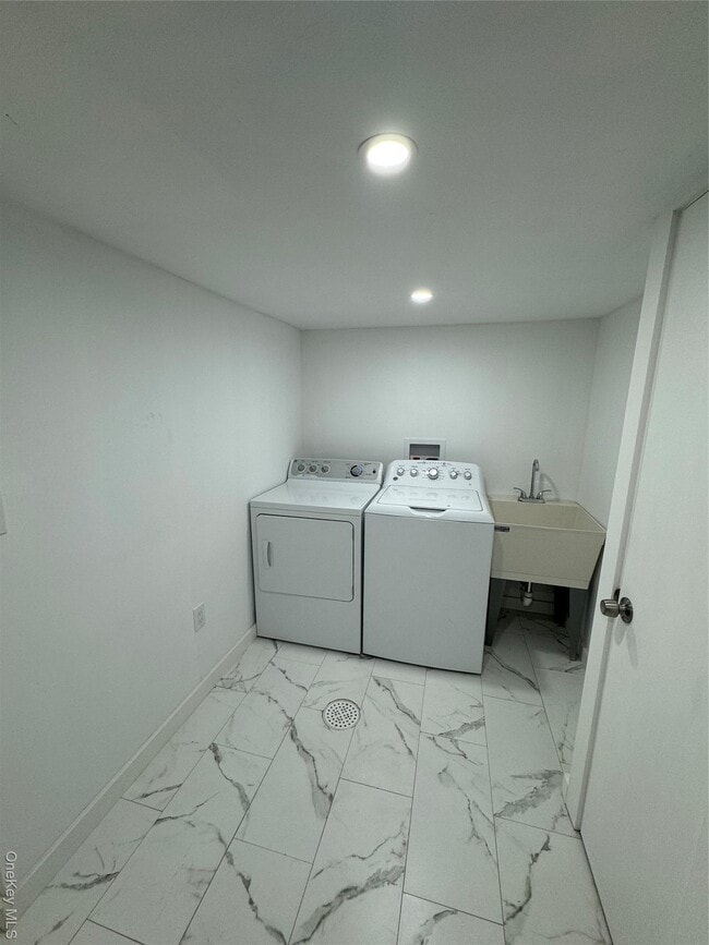 Foto del edificio - 248 Fulton St