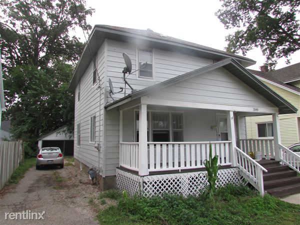 Primary Photo - 2040 Godfrey Ave SW