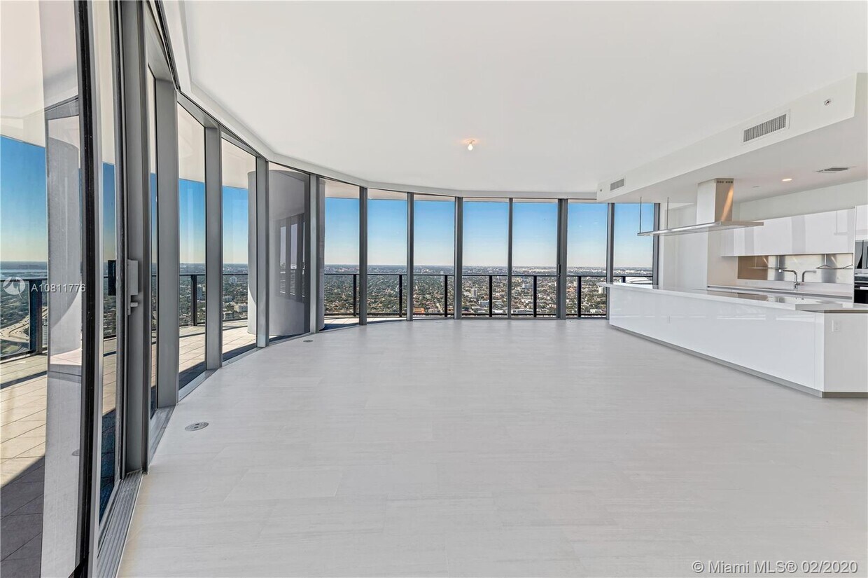Primary Photo - 1000 Brickell Plaza