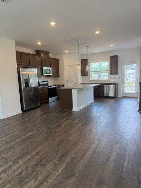 Foto del edificio - 2829 Rosehall Wy