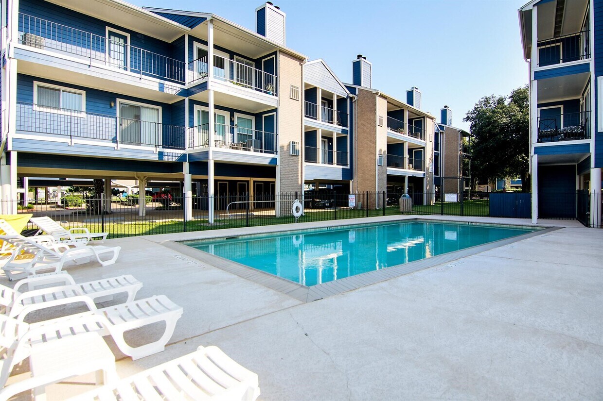 Foto principal - 18519 Egret Bay Blvd