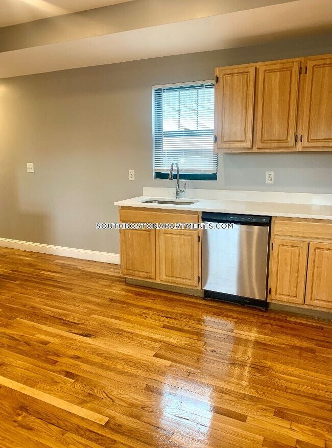 Building Photo - 573 Dorchester Ave