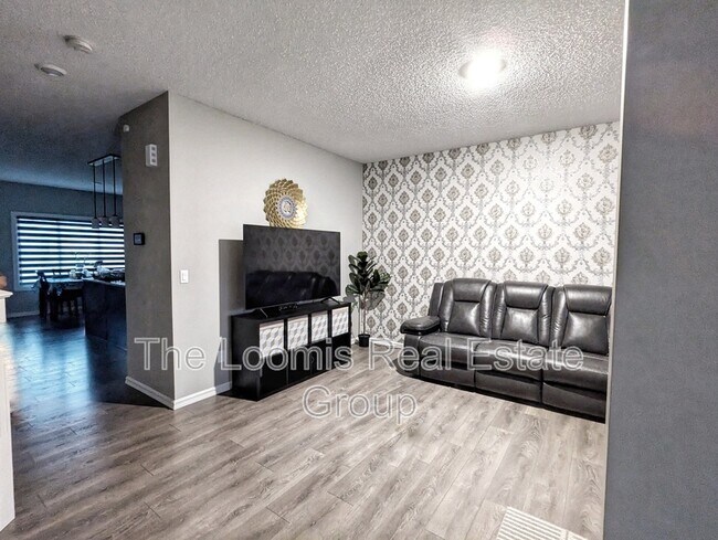 Building Photo - 342 Desrochers Blvd SW