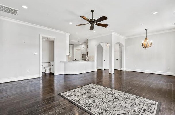 Building Photo - 6601 Mediterranean-6204