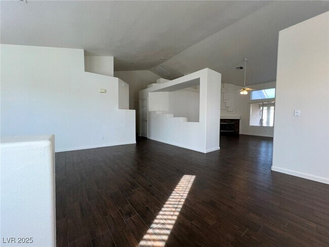 Foto del edificio - 7916 Thorne Pine Ave