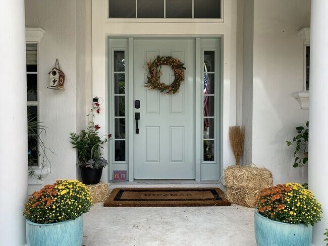 Building Photo - Beautiful 5/3 in St. Johns Country Club