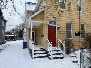 Building Photo - 2482 W 10th St