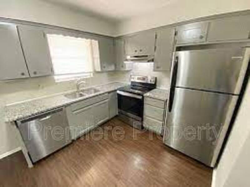 Primary Photo - 8406 Sterling Ave