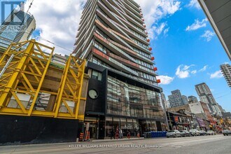 Building Photo - 215 Queen St W