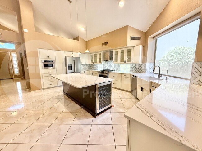 Foto del edificio - 16008 S 7th St