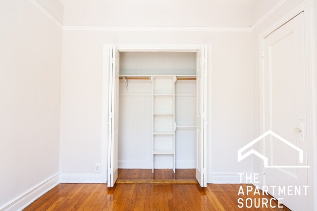 Foto del edificio - 652 W Buckingham Pl