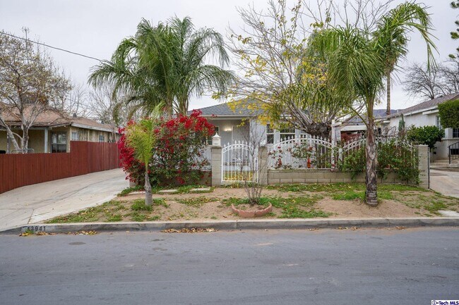 Building Photo - 13943 Aztec St