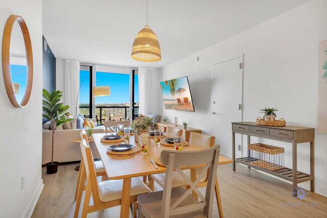 Foto del edificio - 1180 E Hallandale Beach Blvd