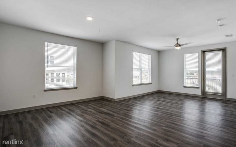 Primary Photo - 1 br, 1 bath Flat - 6801 Harry Hines Blvd