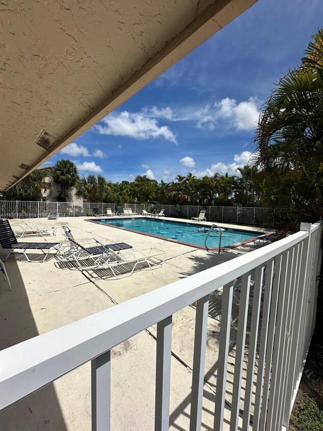 Foto principal - 600 Nottingham Cir