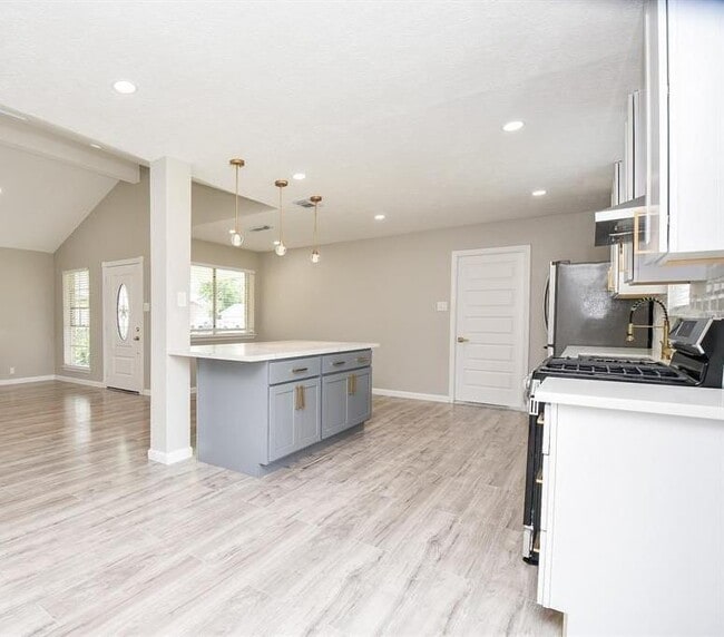 Building Photo - 2810 Dove Country Dr